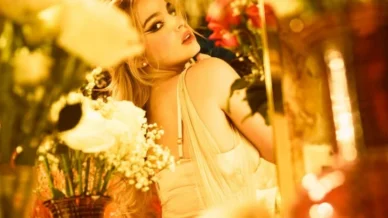 Sucesso nas redes e estreia no Lollapalooza: conheça Addison Rae