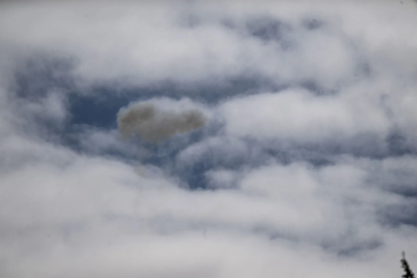 Ataques em Israel deixam um morto e pelo menos 121 feridos, diz autoridade