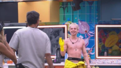 Breno e Juliano Floss cumprimentam Alberto Cowboy após Barrado no Baile: Bom dia, formiguinha!