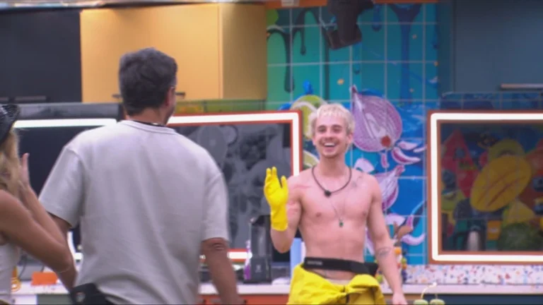 Breno e Juliano Floss cumprimentam Alberto Cowboy após Barrado no Baile: Bom dia, formiguinha!