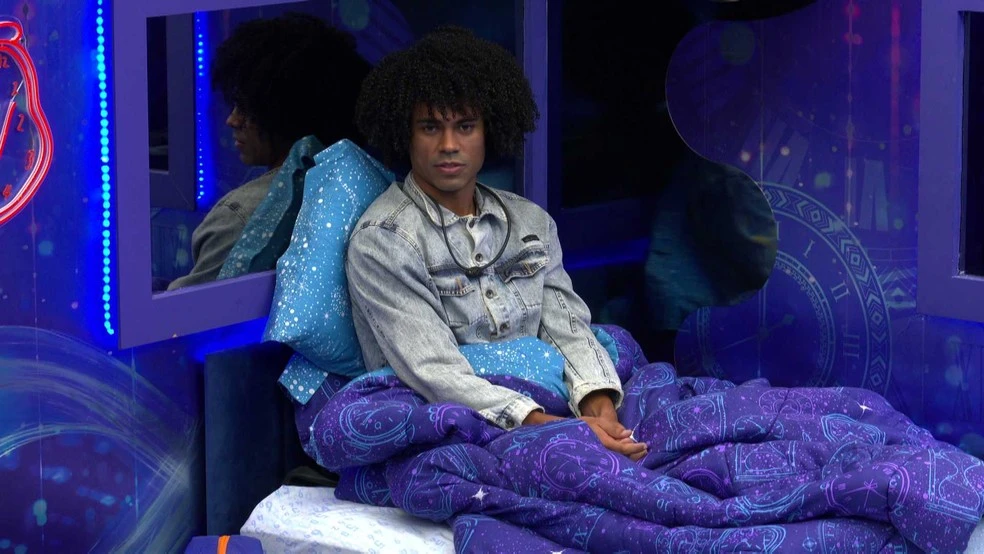 Juliano Floss fala de rachadura de grupo rival, e Breno diz: Se Marciele vier pra cá, ajuda