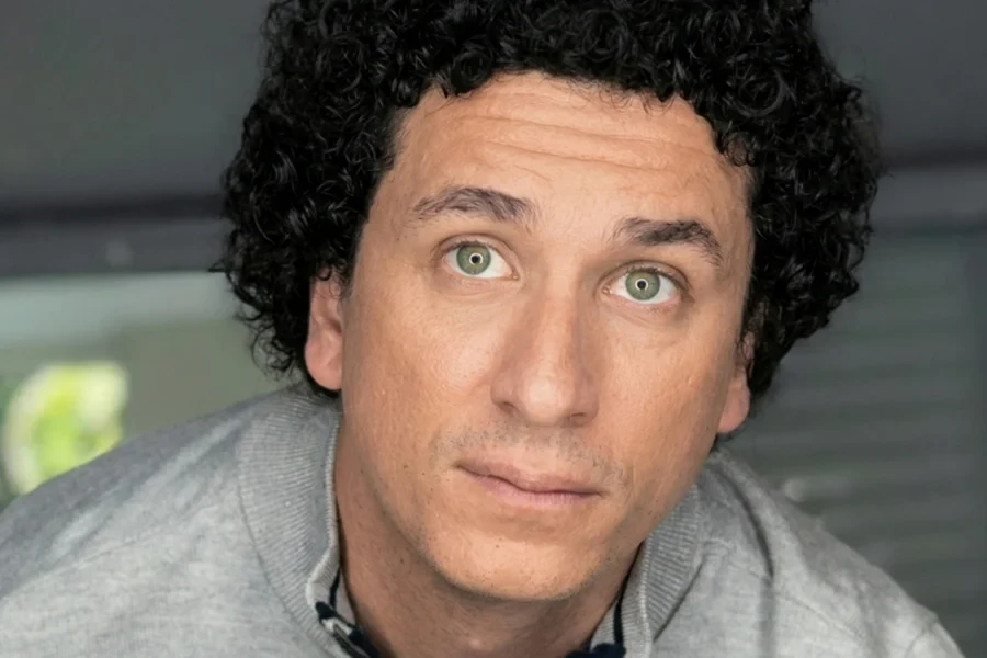 Rafael Portugal expõe luta contra red pills e detona rede de misoginia