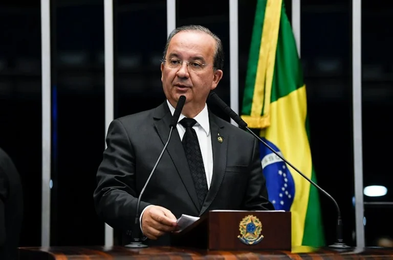 Governador de SC critica STF por derrubar lei sobre cotas