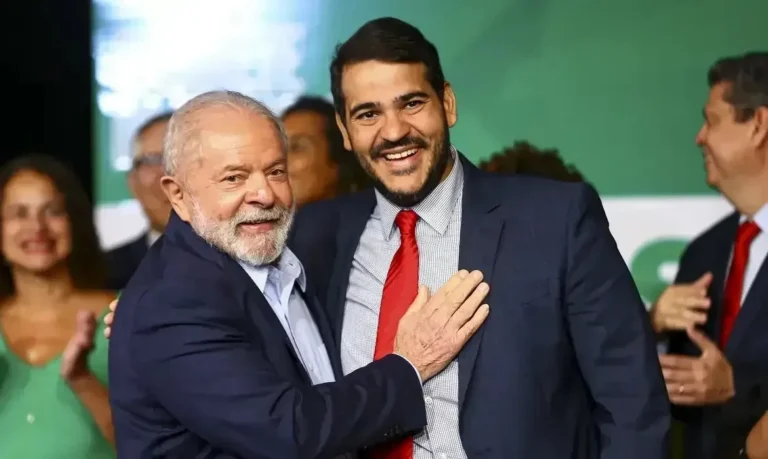 Lula defende Messias e diz que indicado ao STF “vai dar conta do recado”