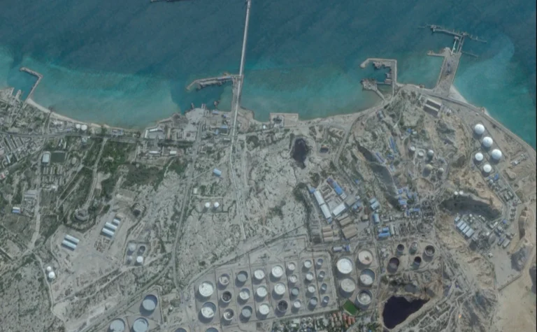 Ilha de Kharg sofreu poucos danos com ataques dos EUA, diz mídia iraniana
