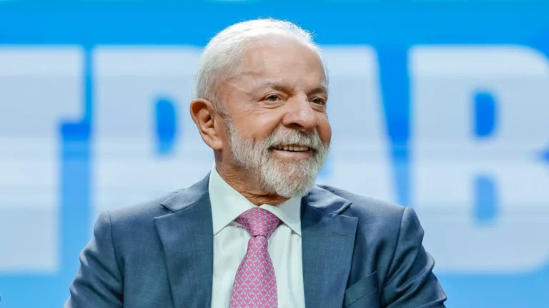Lula assina MP que destina percentual de arrecadação de apostas à PF