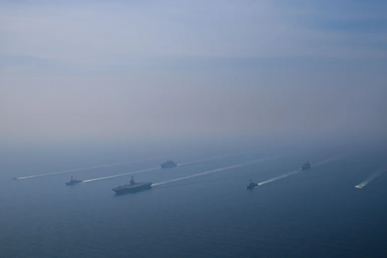 EUA vão perseguir navios ligados ao Irã no Indo-Pacífico, diz general