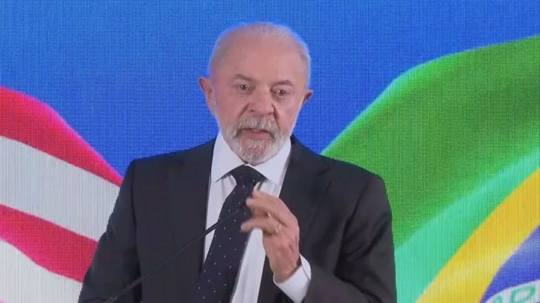 Espero que Venezuela resolva seus problemas, diz Lula após falar com Trump