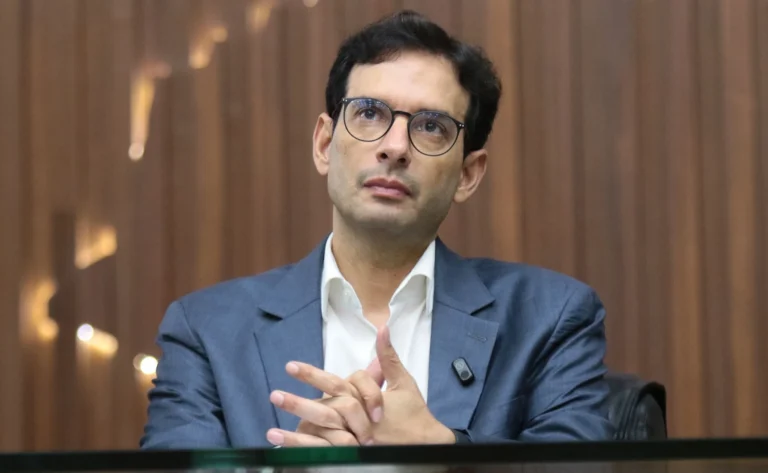 Prefiro deixar relatoria a apoiar transição de 10 anos da 6×1, diz Prates