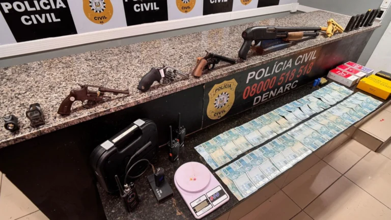 Polícia prende 20 alvos em operação contra tráfico de drogas interestadual