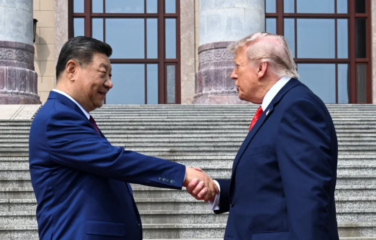 Xi e Trump debateram redução de taxas recíprocas, diz ministro chinês