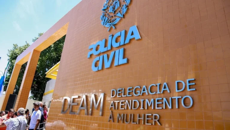 Polícia busca por menores suspeitos de estupro de adolescente no Rio
