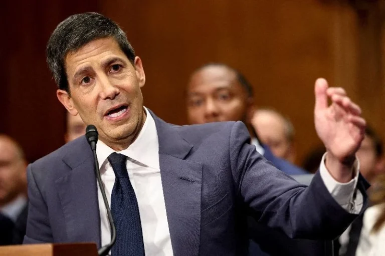 Kevin Warsh assume Fed diante de inflação e guerra; conheça o novo chair