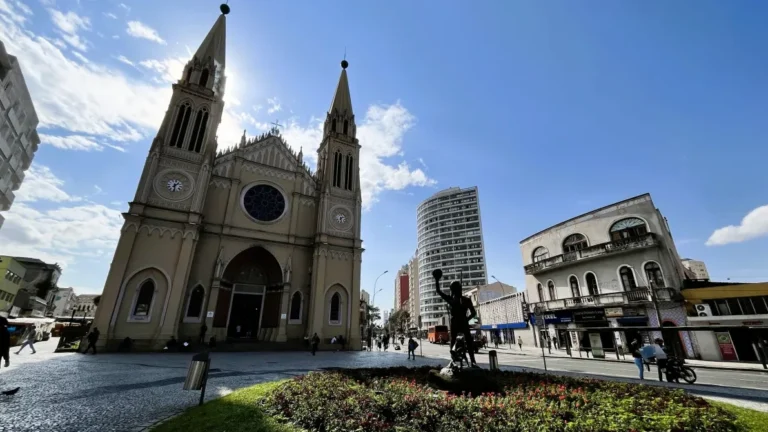 Variações expressivas de temperatura: veja previsão do tempo para Curitiba