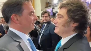 Flávio vai à Argentina e quer tratar com Milei avanço da direita na região