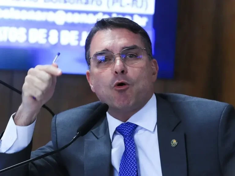 PT acusa Flávio de traição após carta de Rubio: “Candidato de Trump”