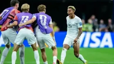Antonio Nusa é eleito o melhor jogador de Noruega x Costa do Marfim