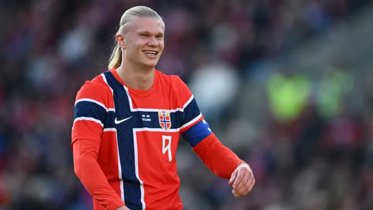“Vamos dar a bola no Haaland”, diz técnico da Noruega antes da estreia