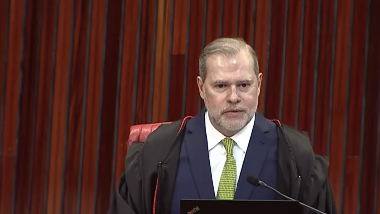 Dias Toffoli toma posse como ministro efetivo do TSE