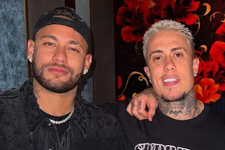 MC Daniel detona Ancelotti por deixar Neymar no banco: 'Está escondendo a Ferrari na garagem'