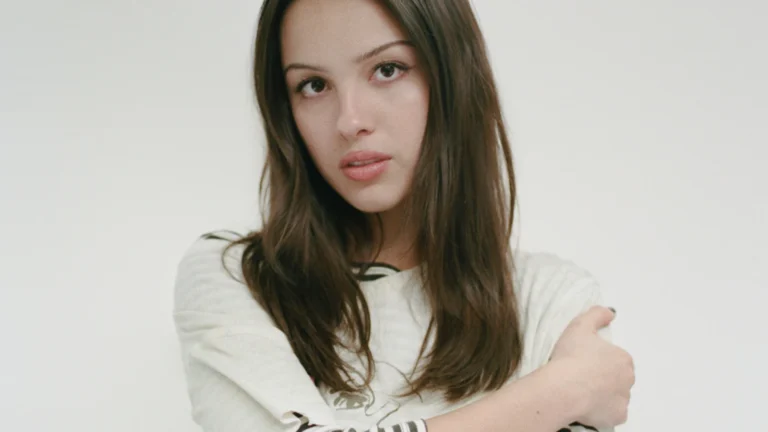 Olivia Rodrigo organiza festival de música exclusivamente feminino; entenda