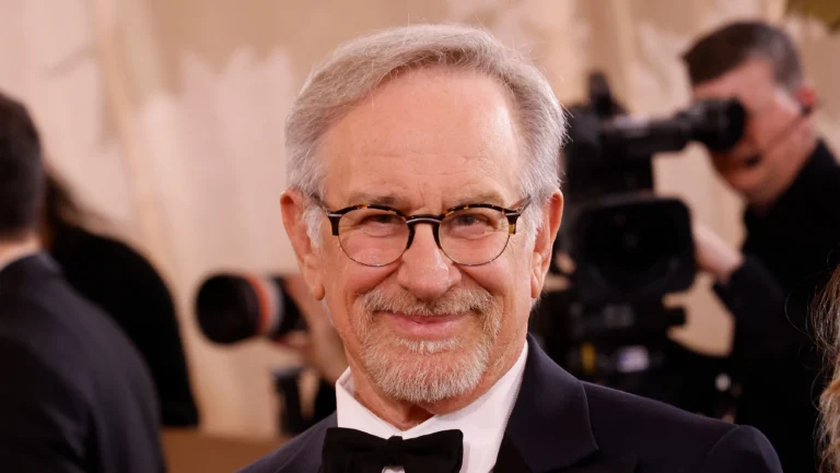 Steven Spielberg diz ter sido rejeitado ao pedir para dirigir “007”