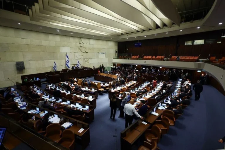 Israel avança em projeto de lei para eleições antecipadas; entenda