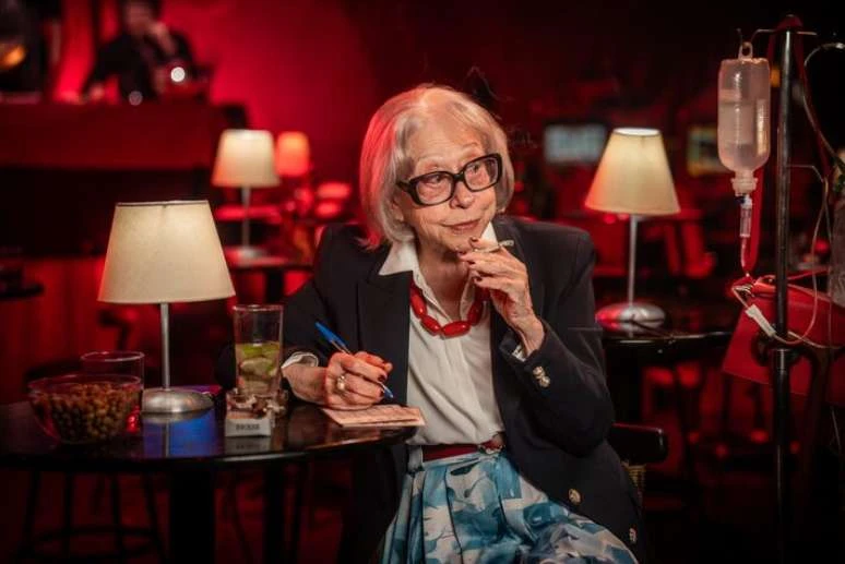 Fernanda Montenegro denuncia golpe com uso de sua imagem em propaganda de remédio milagroso