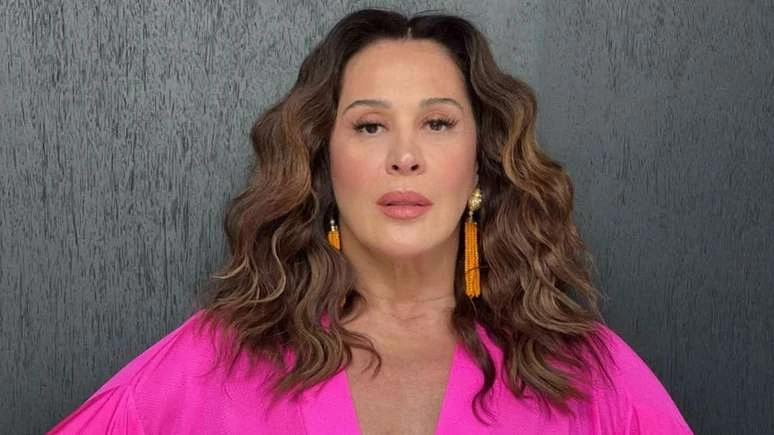 Claudia Raia alerta sobre dores na menopausa e diagnóstico pouco conhecido