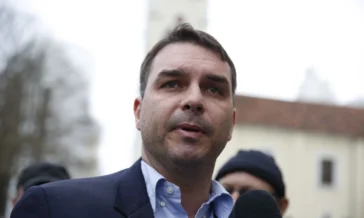 Tarifaço: Flávio diz que tentou 