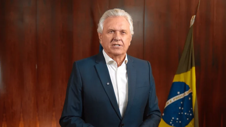 Caiado critica candidatura de Flávio: “O barco está afundando”
