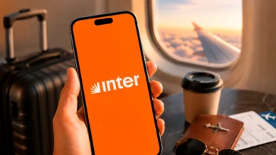 Brasileiros organizam viagens pelo celular