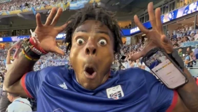 Fifa vai investigar insultos racistas contra Speed em jogo da Argentina