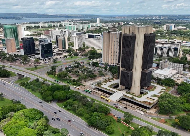 Céu aberto e sem chuva: veja como deve ser semana em Brasília