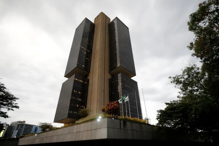 Master: PF faz operação sobre ataques ao BC; Thiago Miranda é um dos alvos