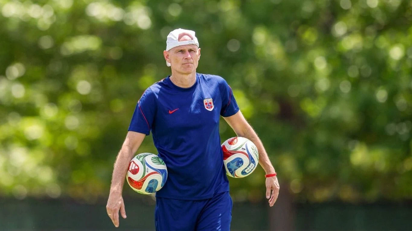 Técnico da Noruega revela presente de Ancelotti após eliminação do Brasil
