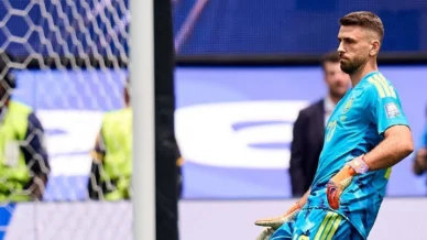 Unai Simón quebra recorde de minutos sem sofrer gol na história das Copas