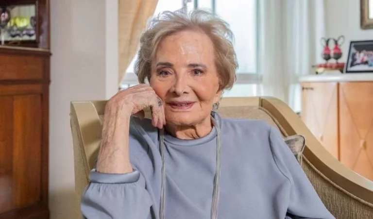 O último adeus à Glória Menezes: família toma decisão importante envolvendo velório e sepultamento da icônica atriz de 91 anos. ‘Momento de imensa tristeza’