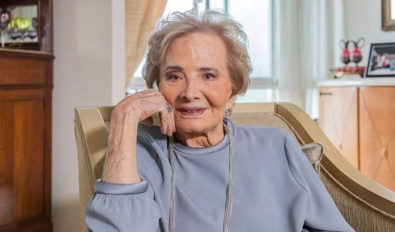 O último adeus à Glória Menezes: família toma decisão importante envolvendo velório e sepultamento da icônica atriz de 91 anos. 'Momento de imensa tristeza'