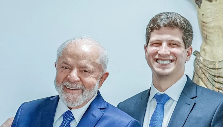 Lula e João Campos atuaram para manter aliança de PT e PSB em Minas