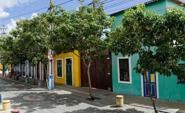 Fortaleza tem semana chuvosa e com máximas de 29ºC; veja previsão