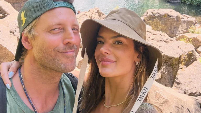 Quem é Buck Palmer, noivo australiano de Alessandra Ambrosio