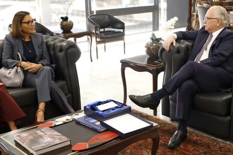 Janja visita Fachin no STF para discutir combate ao feminicídio