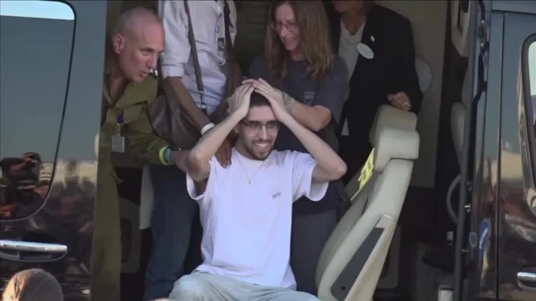 À CNN, ex-refém do Hamas que cavou própria cova fala sobre cativeiro