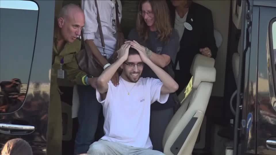 À CNN, ex-refém do Hamas que cavou própria cova fala sobre cativeiro
