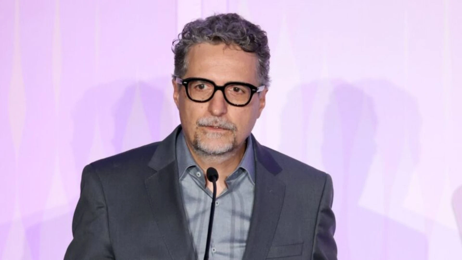 Kleber Mendonça Filho anuncia trabalho com diretor concorrente no Oscar