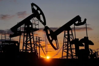 Preços do petróleo sobem mais de 3% com nova escalada no Oriente Médio