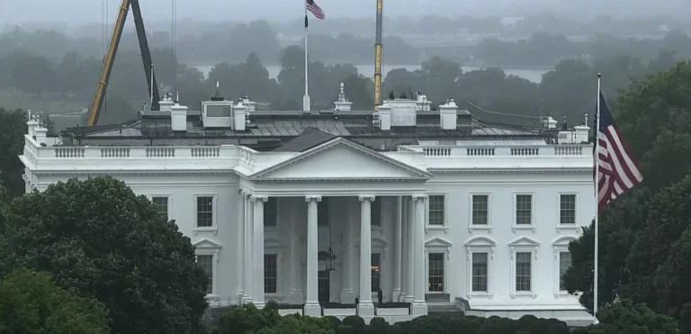 CNN consegue acesso à Casa Branca após ordem judicial