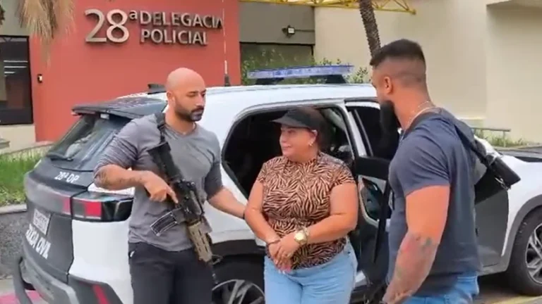 Tesoureira de Fernandinho Beira-Mar, líder do CV, é presa no RJ