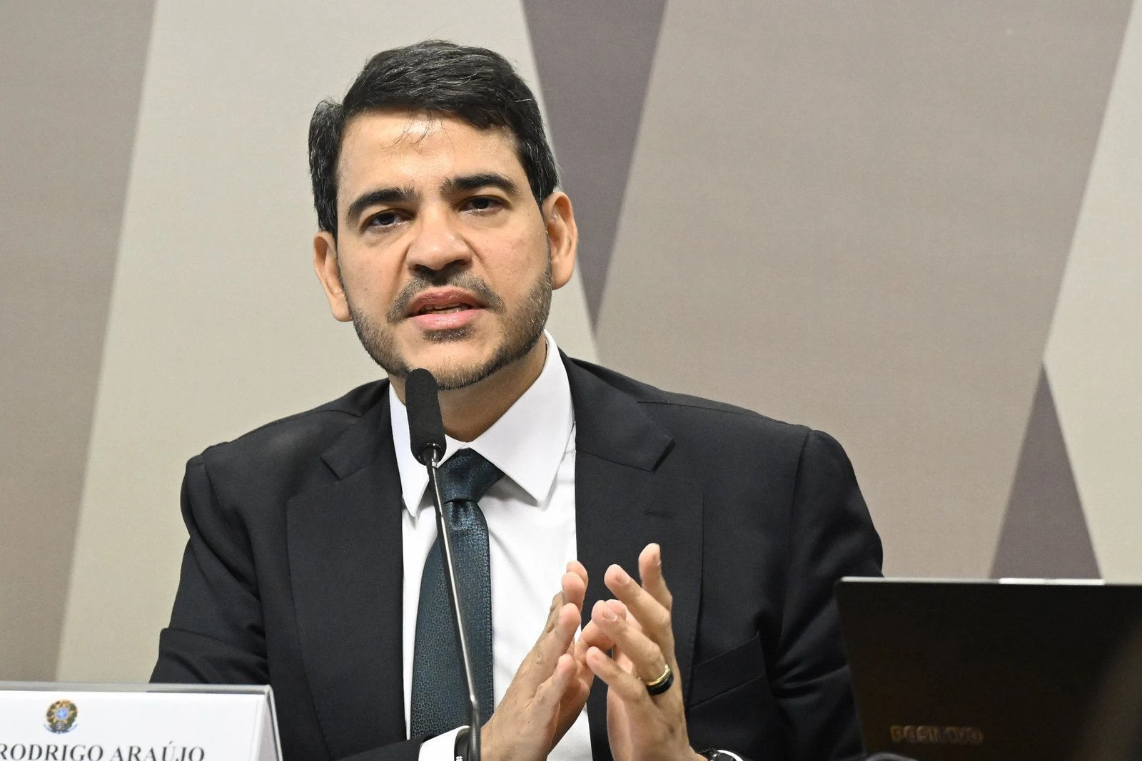 À CNN, Jorge Messias descarta risco jurídico à MP do fim das bets